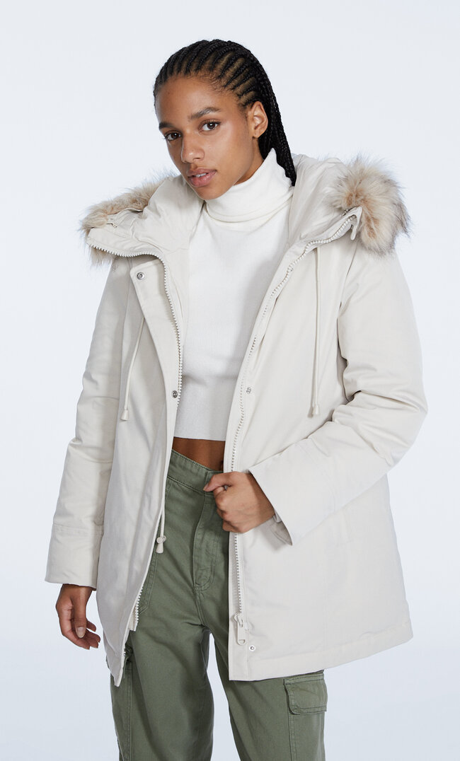 Stradivarius Parka Aus Funktionsstoff Mit Fellkapuze Ecru L