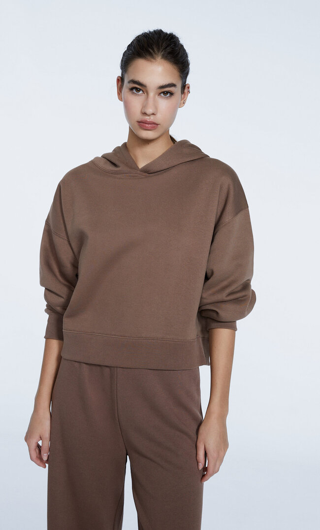 Stradivarius Basic-Cropped-Hoodie Braun Xs