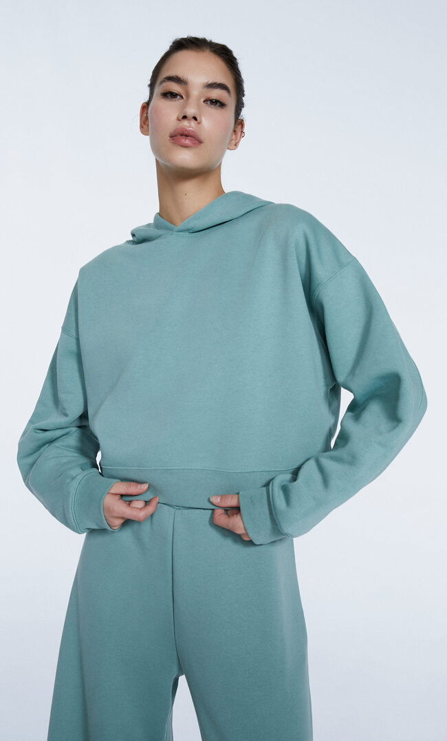 Stradivarius Basic-Cropped-Hoodie Grün Xs