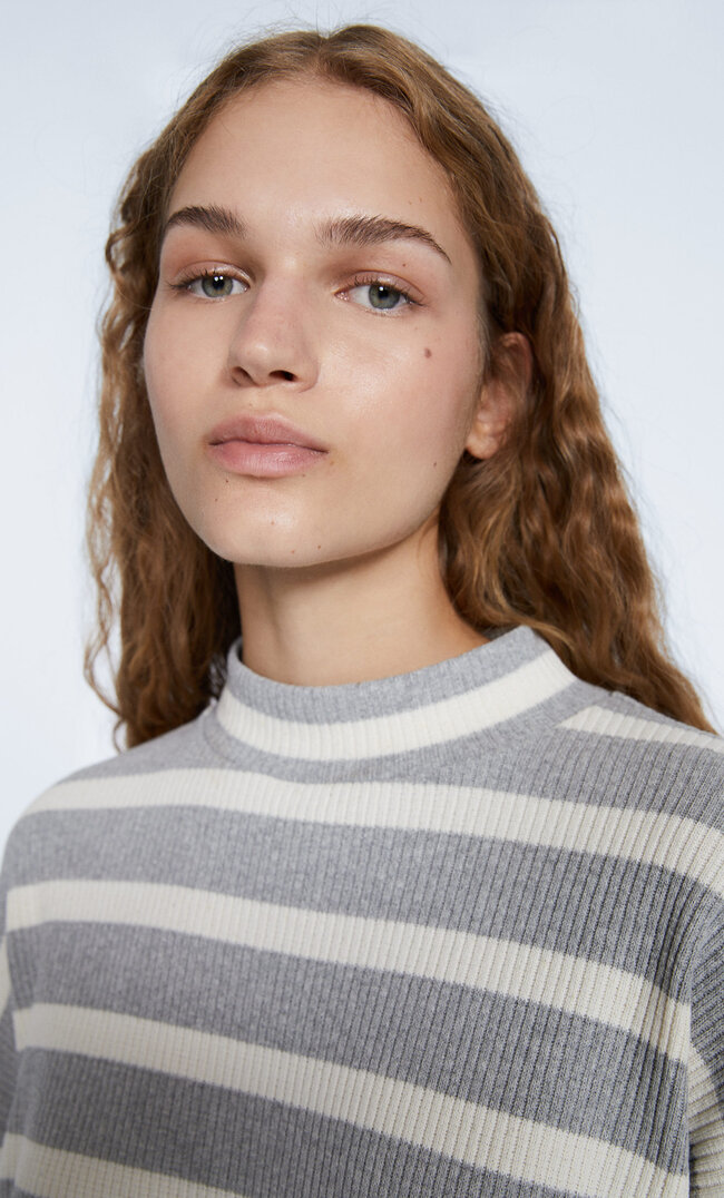 Stradivarius Bluzka Oversize Z Półgolfem Popielaty M