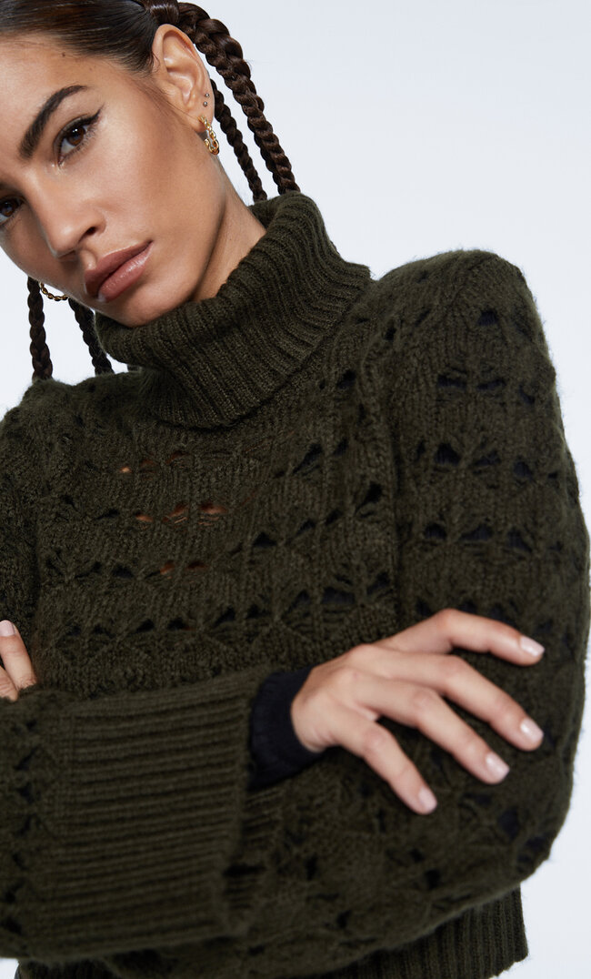 Stradivarius Pullover Mit Lochmuster Und Glockenärmeln Khaki M