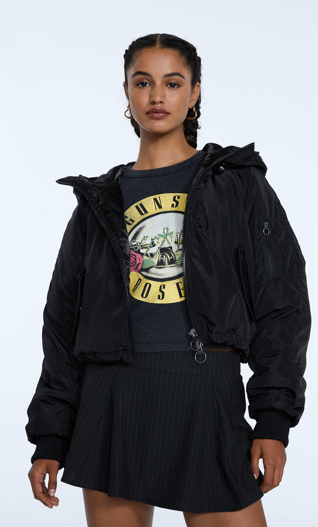 Stradivarius Bomberjacke In Satinoptik Mit Kapuze Schwarz S