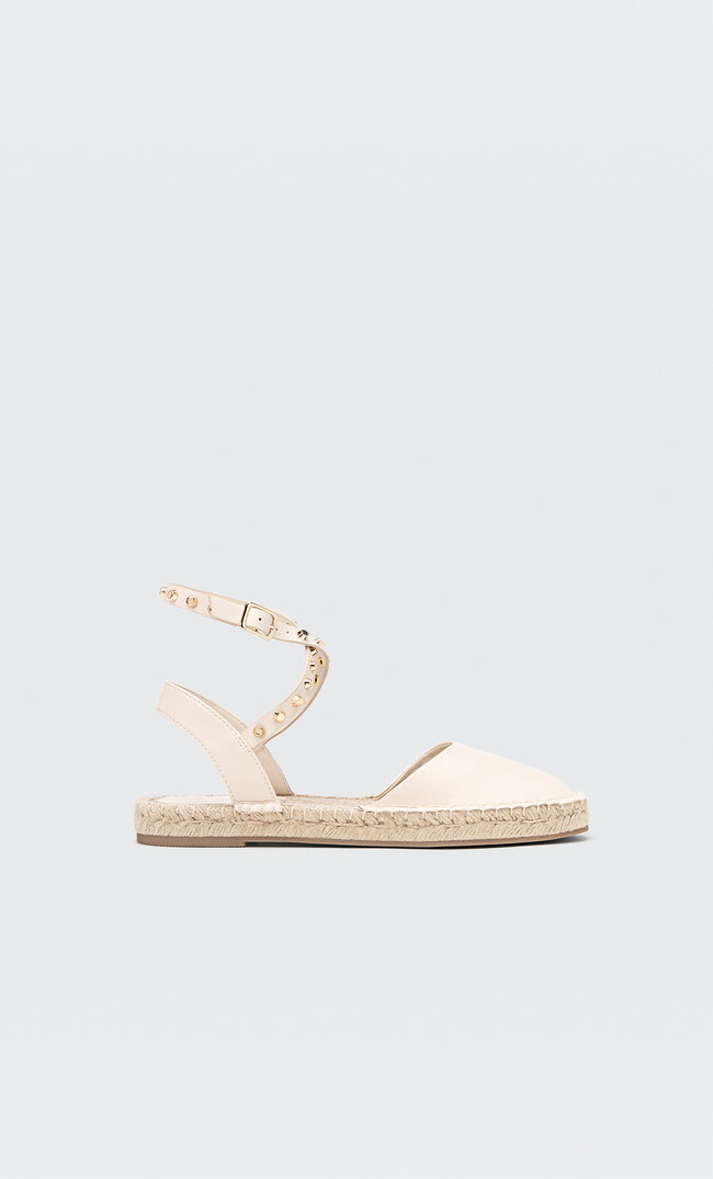 Stradivarius Espadrilles Cloutées À Nouer Écru 38