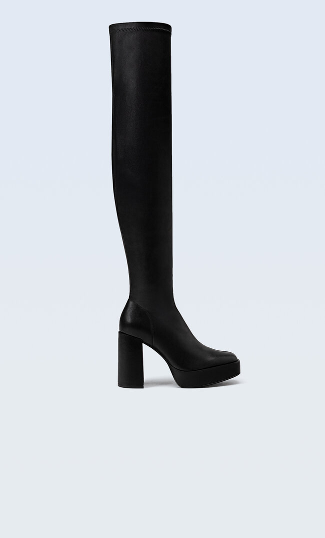 Stradivarius Absatzstiefel Mit Xl-Plateausohle Schwarz 38
