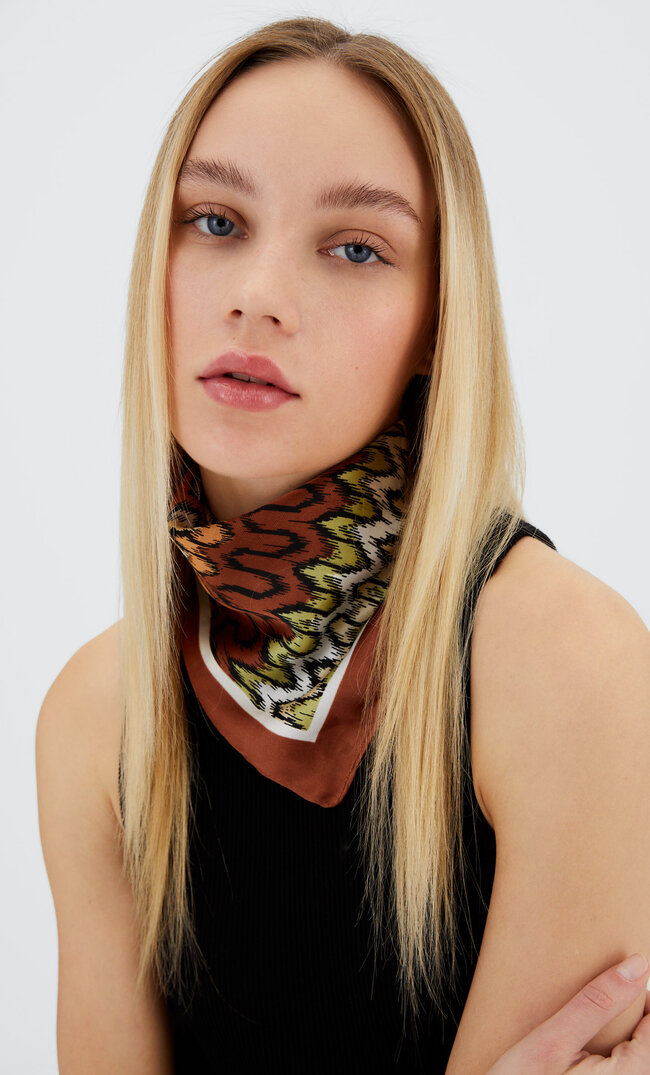 Stradivarius 2-Pack Of Tie-Dye And Geometric Print Bandanas Brown 103