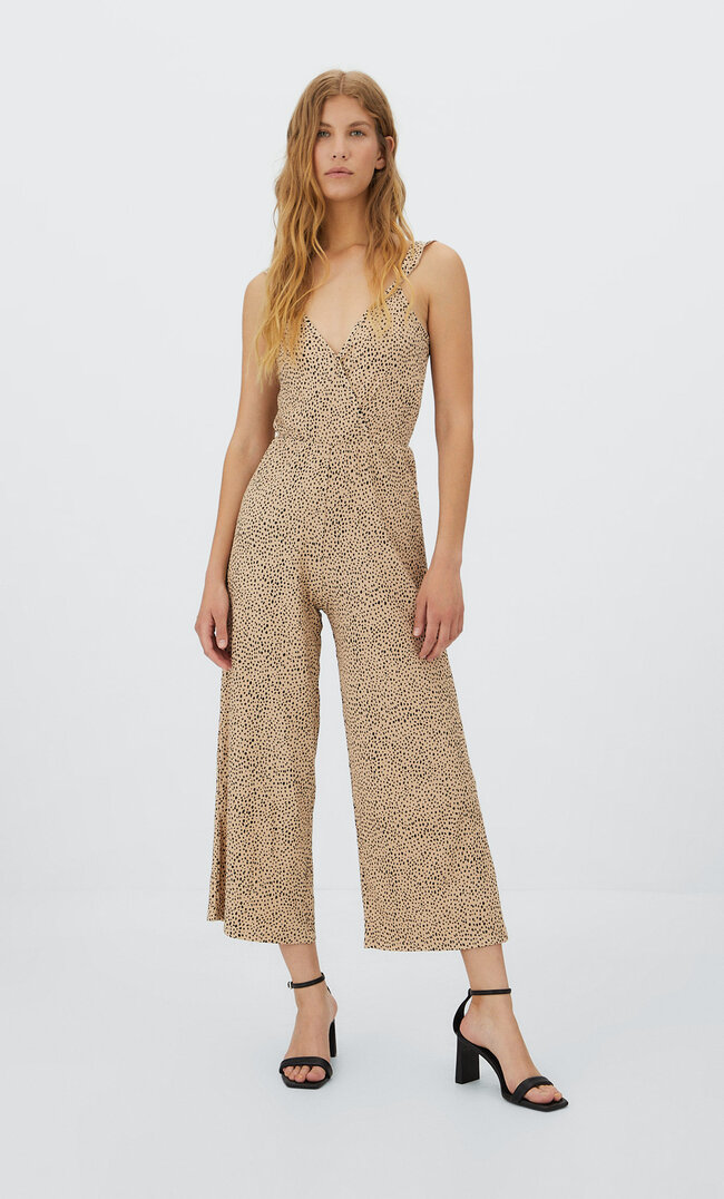 Stradivarius Träger-Jumpsuit Mit Volants Und Konfetti-Muster Beige S
Stradivarius Träger-Jumpsuit Mit Volants Und Konfetti-Muster Beige S