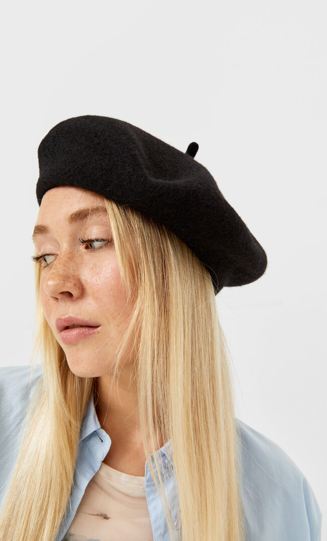 Stradivarius Beret Basic Czarny 103