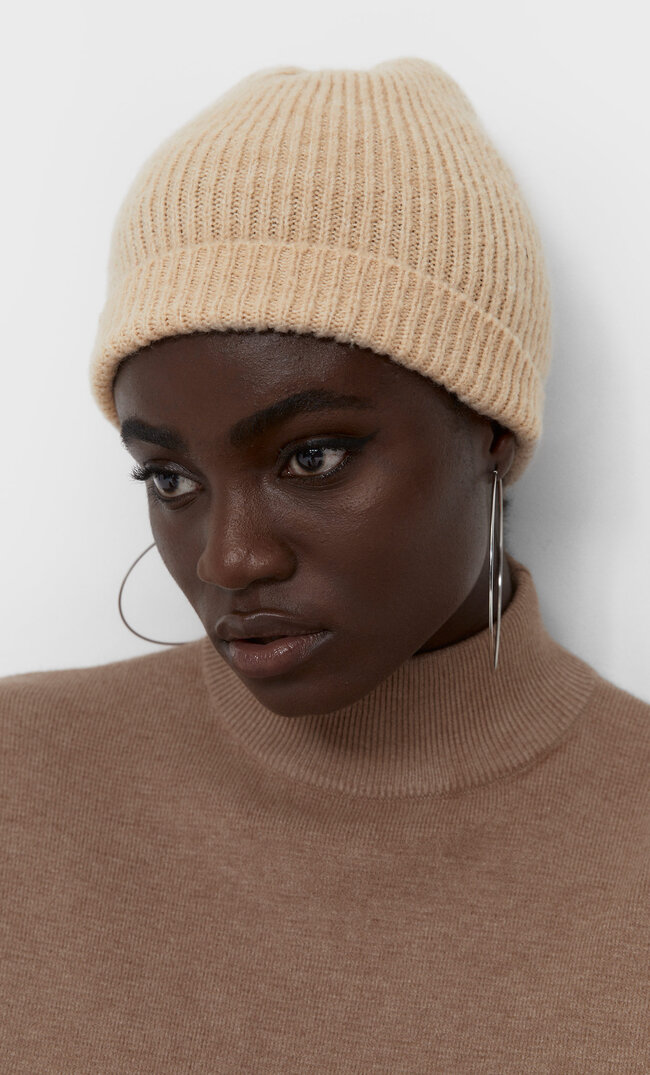 Stradivarius Basic Fine Knit Beanie Mid Beige 103