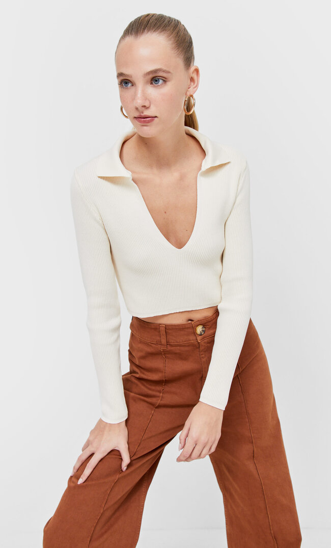Stradivarius Poloshirt Gepunktet Mit V-Ausschnitt Vanille Xs