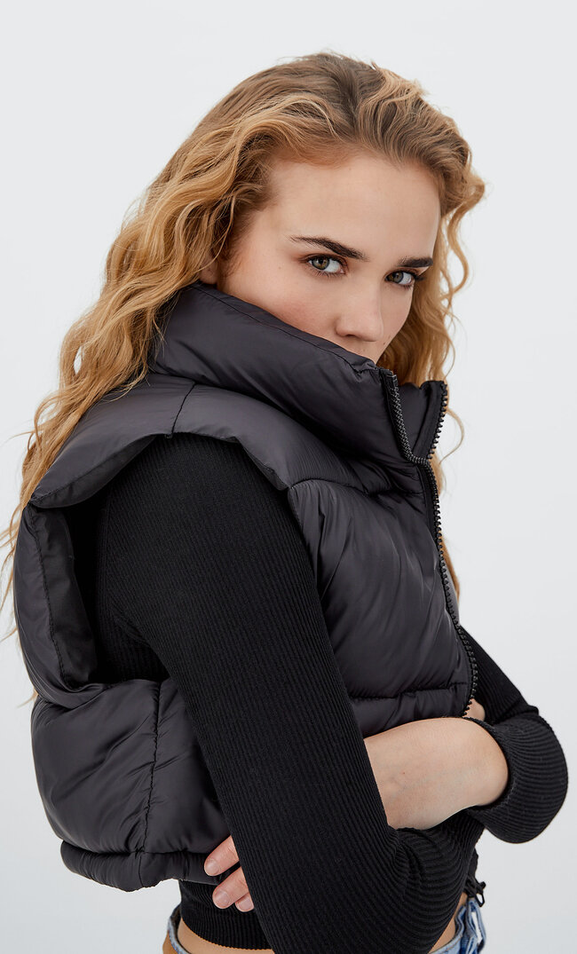 Stradivarius Cropped-Puffweste Schwarz M