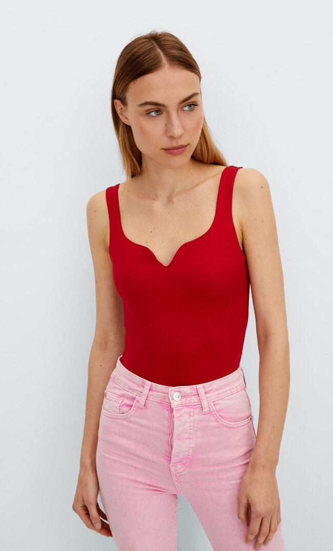 Stradivarius Body Mit Herzausschnitt Rot S