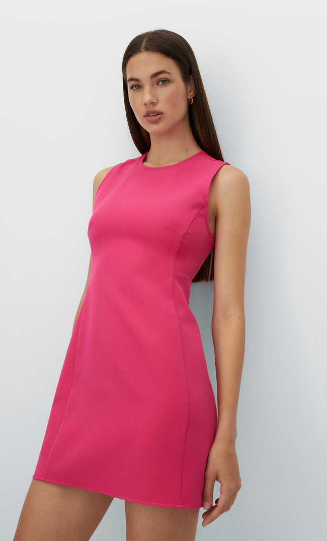 Stradivarius Kurzes Kleid Mit Rundausschnitt Fuchsia M