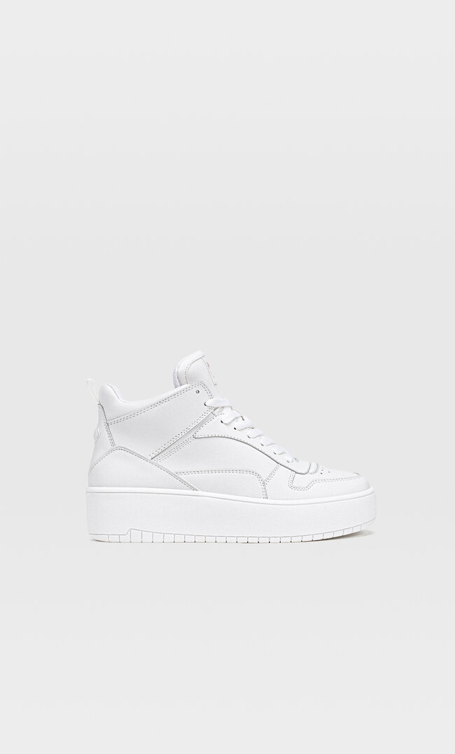 Stradivarius Hohe Plateau-Sneaker Mit Farblich Abgesetzten Elementen Weiss 38
Stradivarius Hohe Plateau-Sneaker Mit Farblich Abgesetzten Elementen Weiss 38