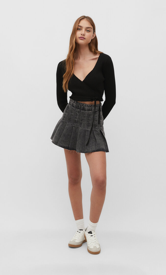 Stradivarius Mini-jupe plissée en jean  Denim noir 40
