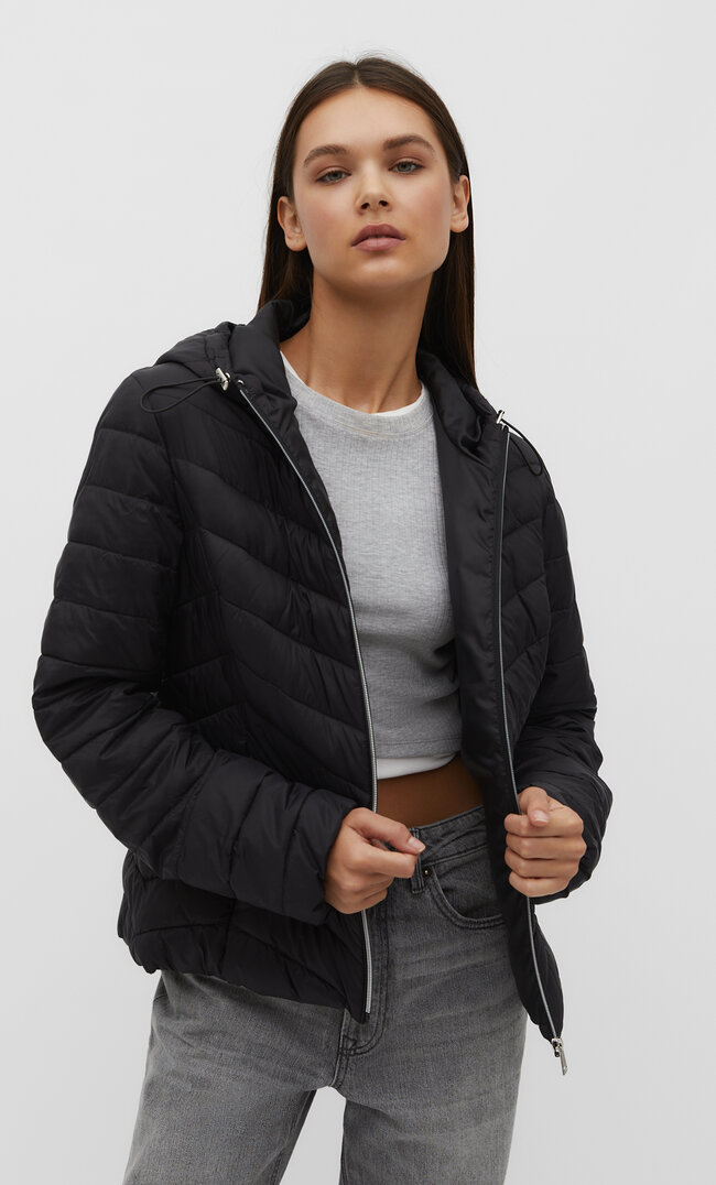 Stradivarius Steppjacke mit Kapuze Schwarz XS