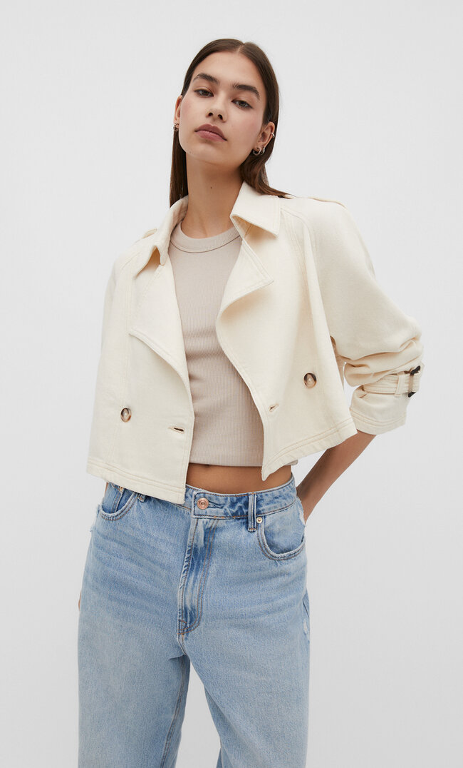 Stradivarius Kurzer rustikaler Trenchcoat aus Twill Ecru L