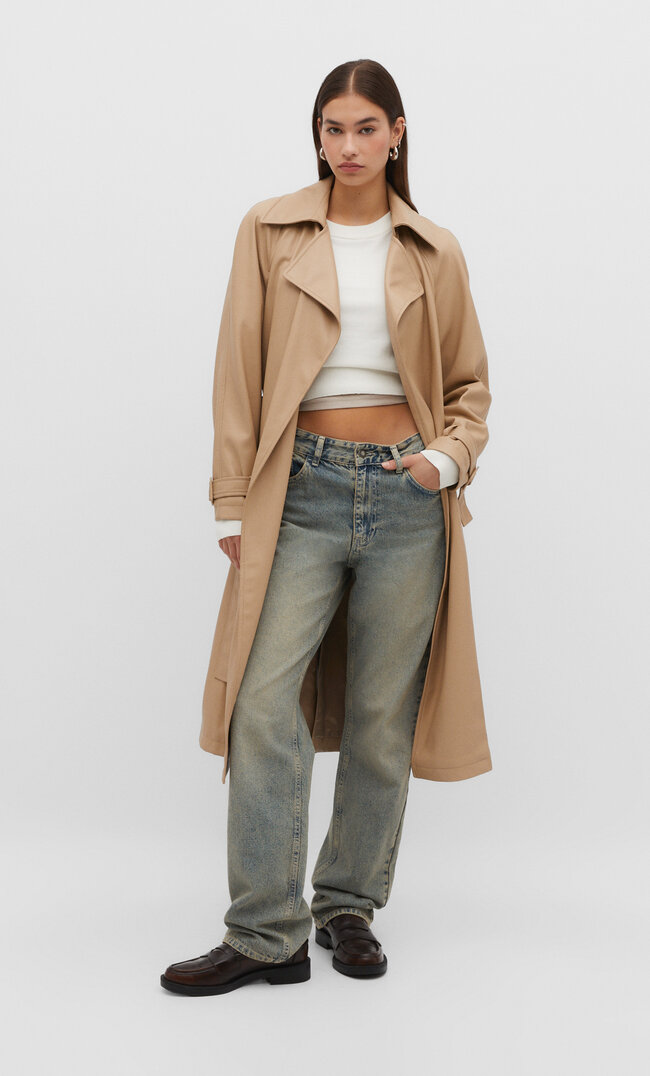 Stradivarius Langer Trenchcoat aus Kunstleder Beige S