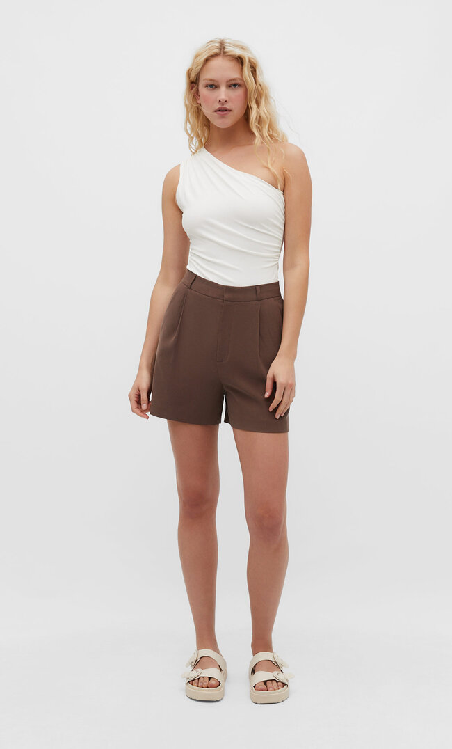 Stradivarius Asymmetrischer drapierter Body Ecru L