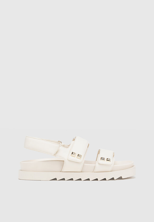 Stradivarius Flache, gesteppte Sandalen NATUR 39