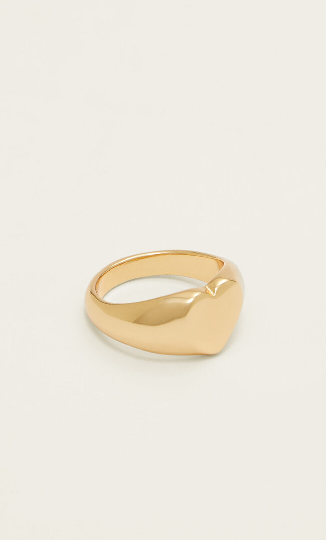 Stradivarius Ring In Herzform. Vergolded Gelb S