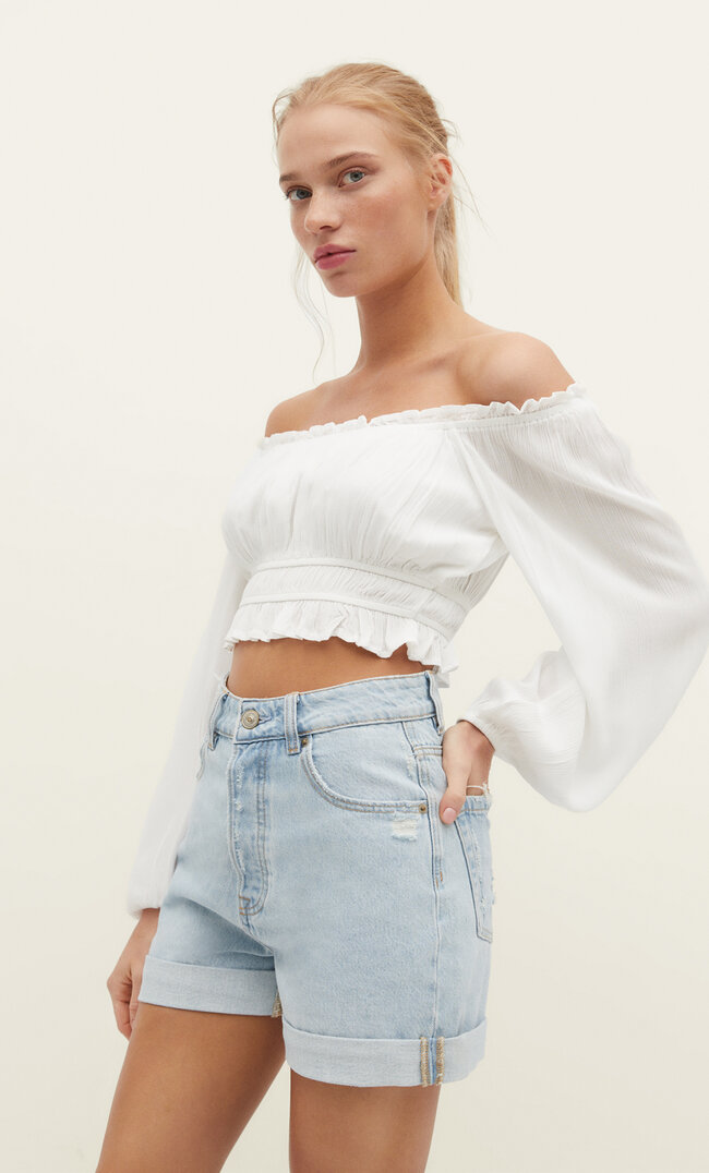 Stradivarius Pantaloni Scurți Mom Fit Denim Albastru Deschis Mediu 40 Albastru imagine reduceri