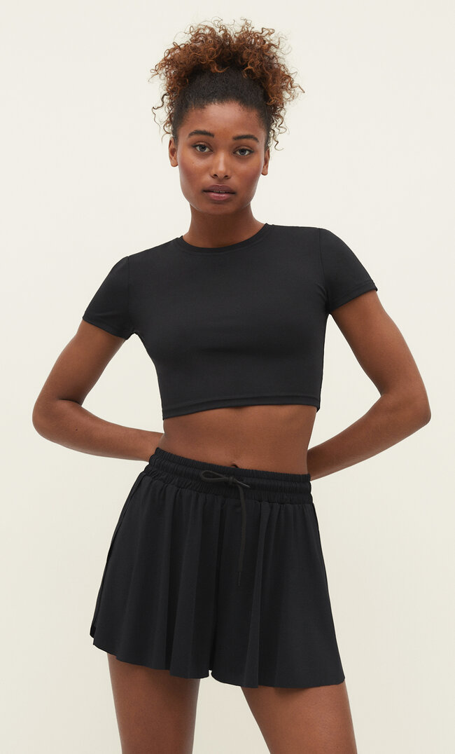 Stradivarius Spodenki Sportowe Z Lejącej Tkaniny Czarny Xl