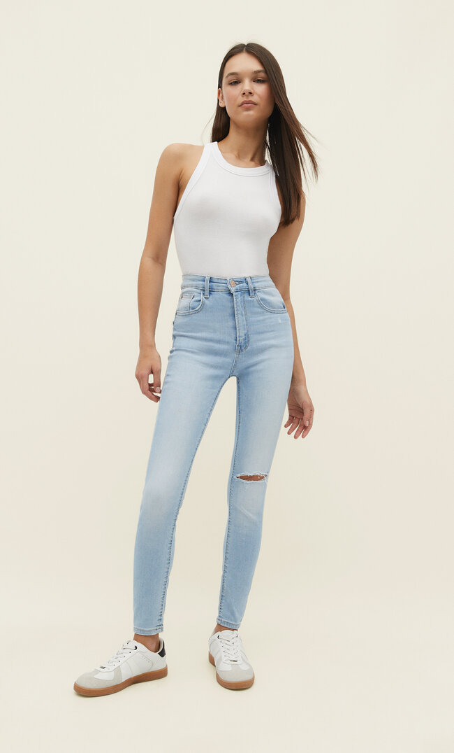 Stradivarius 1400 Jeansy skinny fit z normalnym stanem Denimowy średni Light Blue 32
Stradivarius 1400 Jeansy skinny fit z normalnym stanem Denimowy średni Light Blue 32