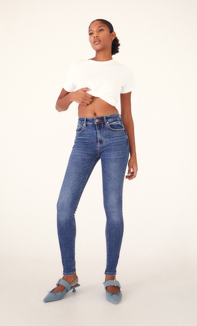 Stradivarius Skinny-Jeans mit tiefem Bund Jeansblau 38
