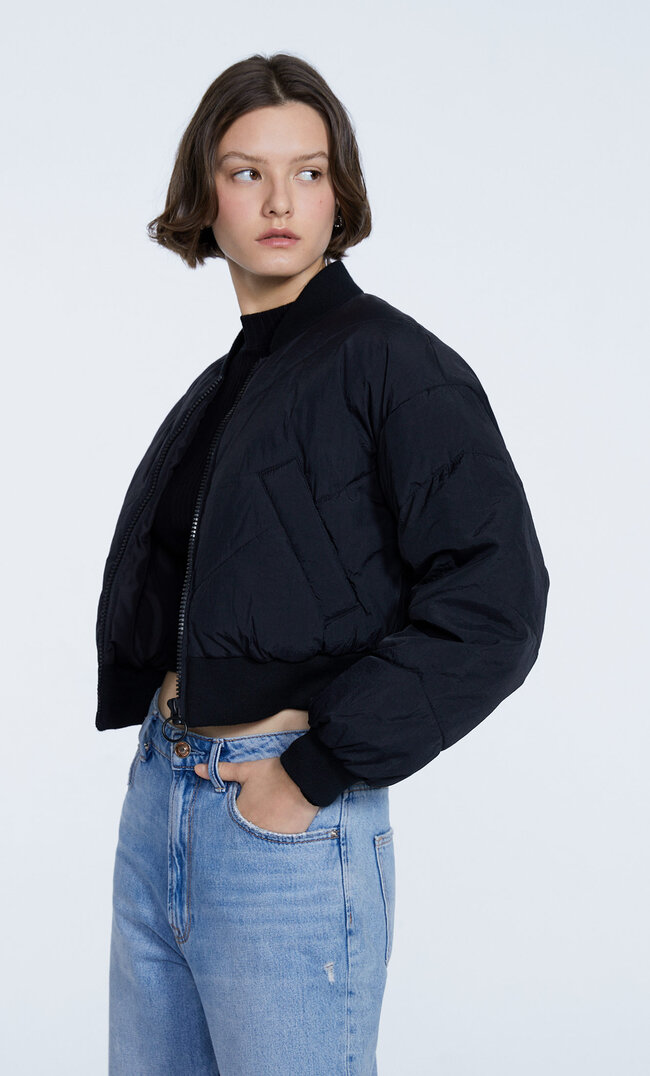 Stradivarius Bomberjacke mit Steppmuster Schwarz M