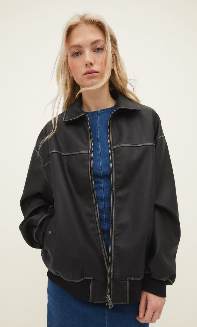 Stradivarius Bomberka oversize ze sztucznej skóry z efektem sprania Czarny XS
Stradivarius Bomberka oversize ze sztucznej skóry z efektem sprania Czarny XS