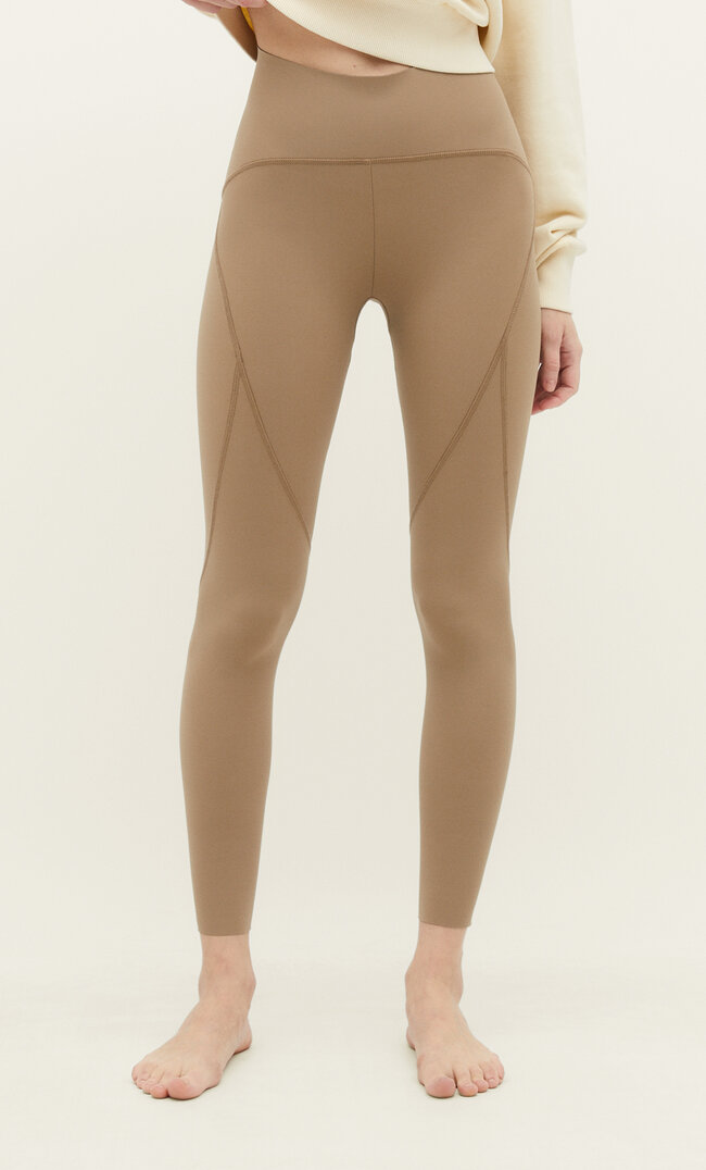 Stradivarius Figurformende Sportleggins Gelbbraun L