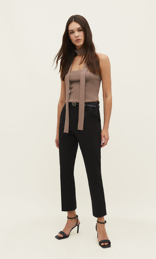 Stradivarius Stoffhose Mit Gürtel Schwarz 36