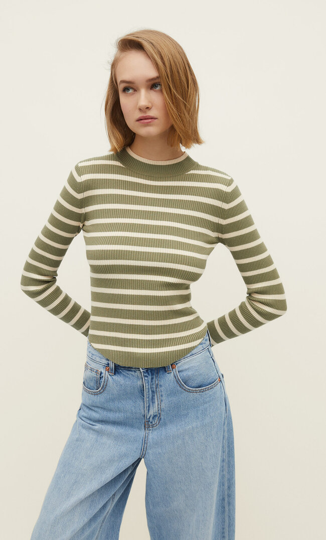 Stradivarius Pullover Mit Halbhohem Rollkragen Und Abgerundetem Saum Khaki Xl
Stradivarius Pullover Mit Halbhohem Rollkragen Und Abgerundetem Saum Khaki Xl