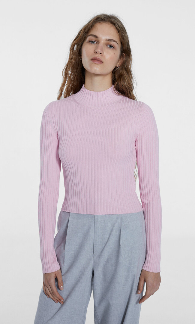 Stradivarius Strickpullover mit halbhohem Rollkragen Pastellrosa S