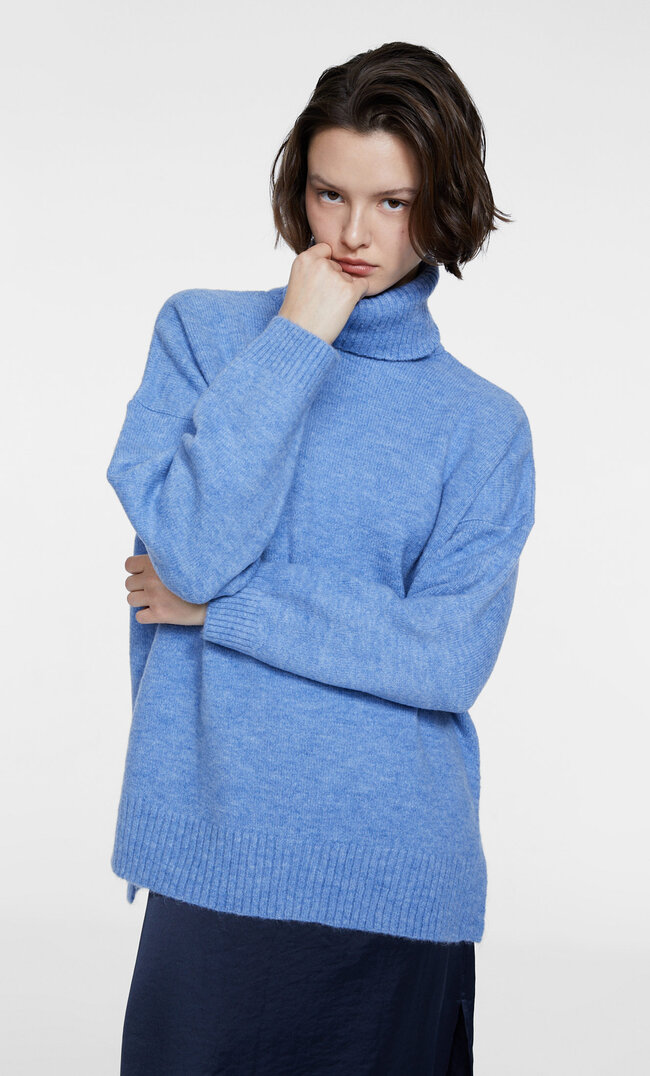 Stradivarius Sweter z golfem i rozcięciami Błękitny XL