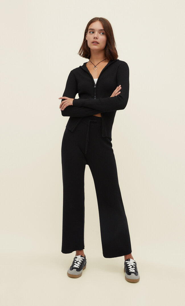 Stradivarius Spodnie Culotte Z Dzianiny Czarny S