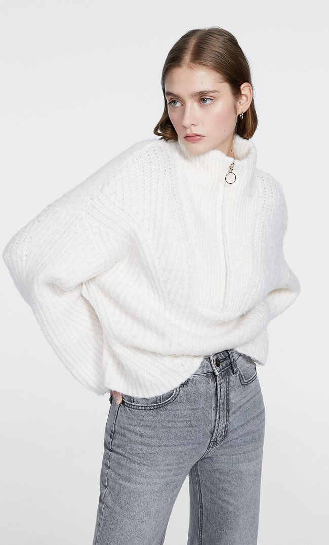 Stradivarius Grober Strickpullover mit Reißverschluss Ecru S