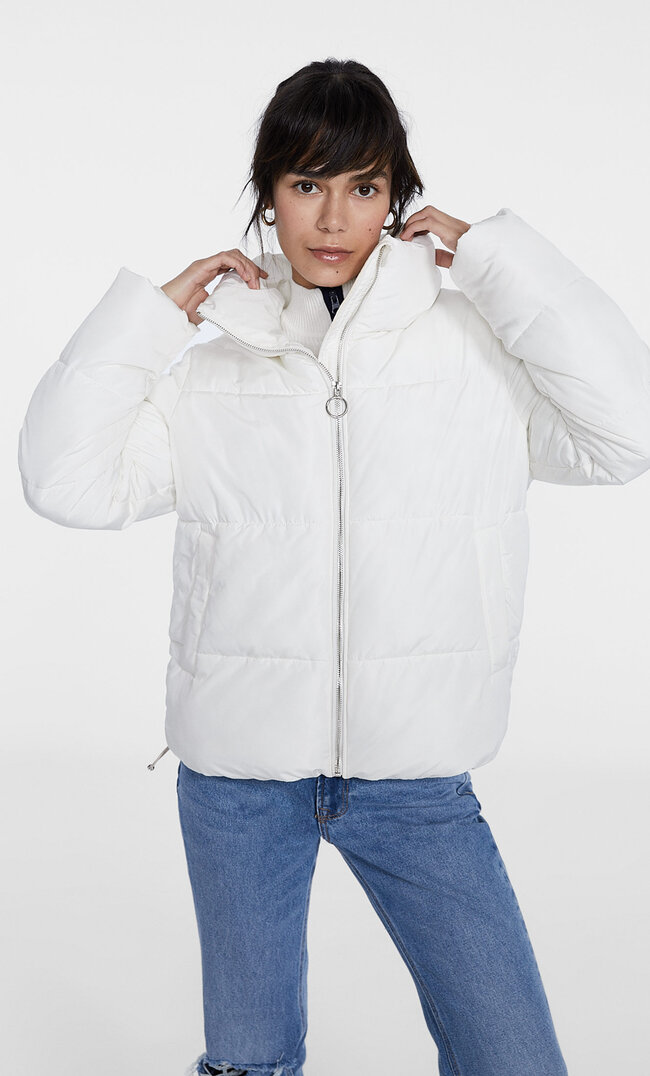 Stradivarius Gesteppte Jacke Mit Stehkragen Ecru Xs