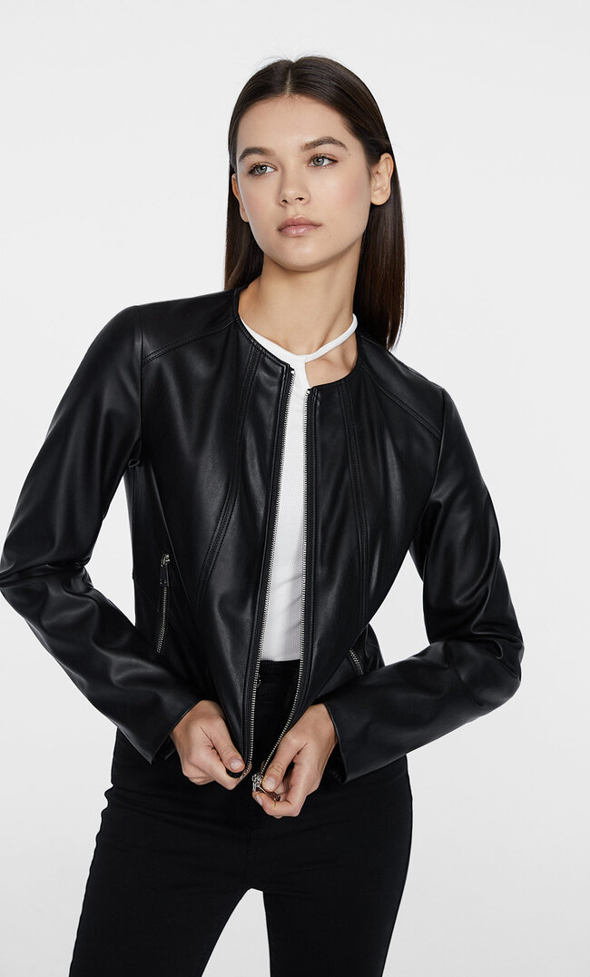 Stradivarius Kunstlederjacke mit Rundhalskragen Schwarz S