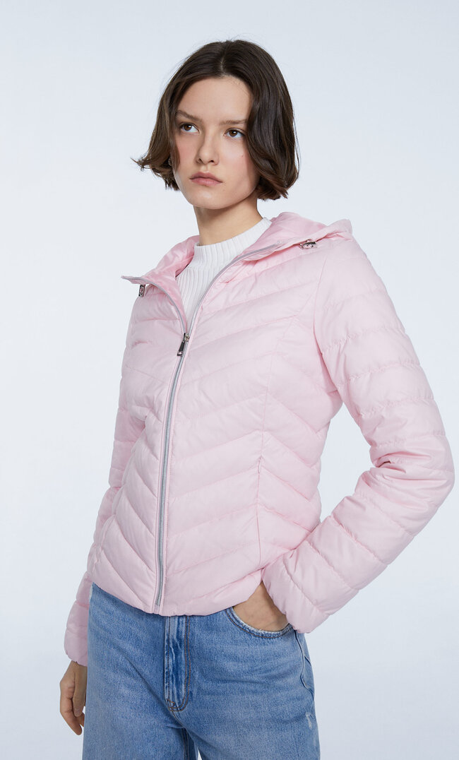 Stradivarius Steppjacke mit Kapuze Pastellrosa S