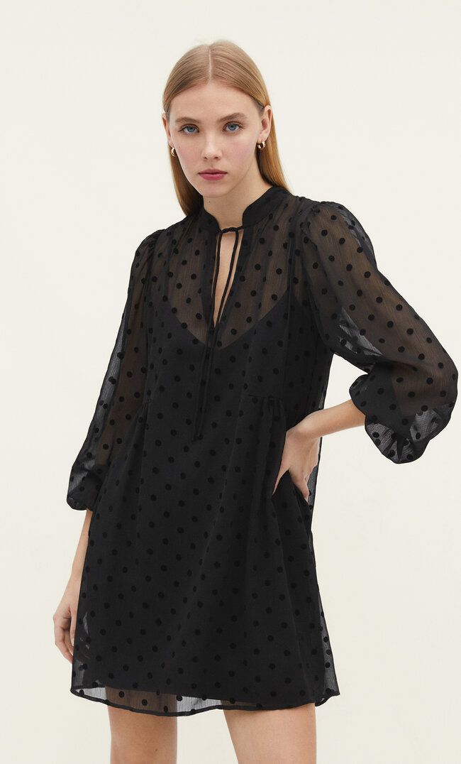Stradivarius Kurzes Boho-Kleid Mit Flockdruck Schwarz Xs