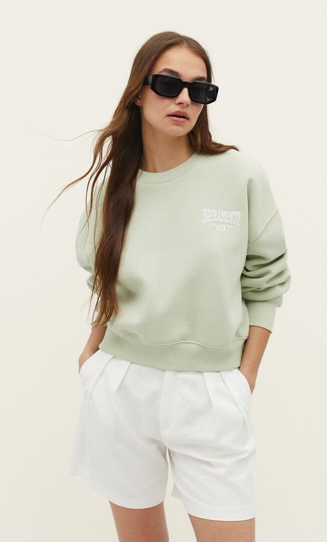Stradivarius Sweatshirt mit Stickerei Grün M