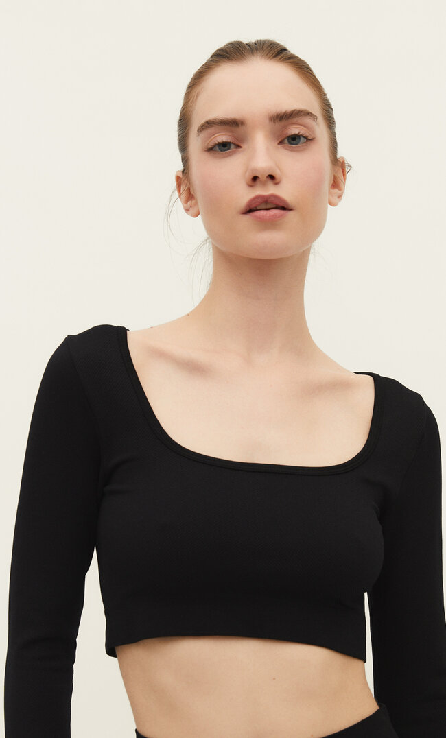 Stradivarius Nahtloses Cropped-Top mit Kastenausschnitt Schwarz M