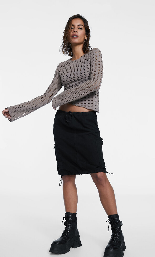 Stradivarius Shirt mit Lochmuster Braun M