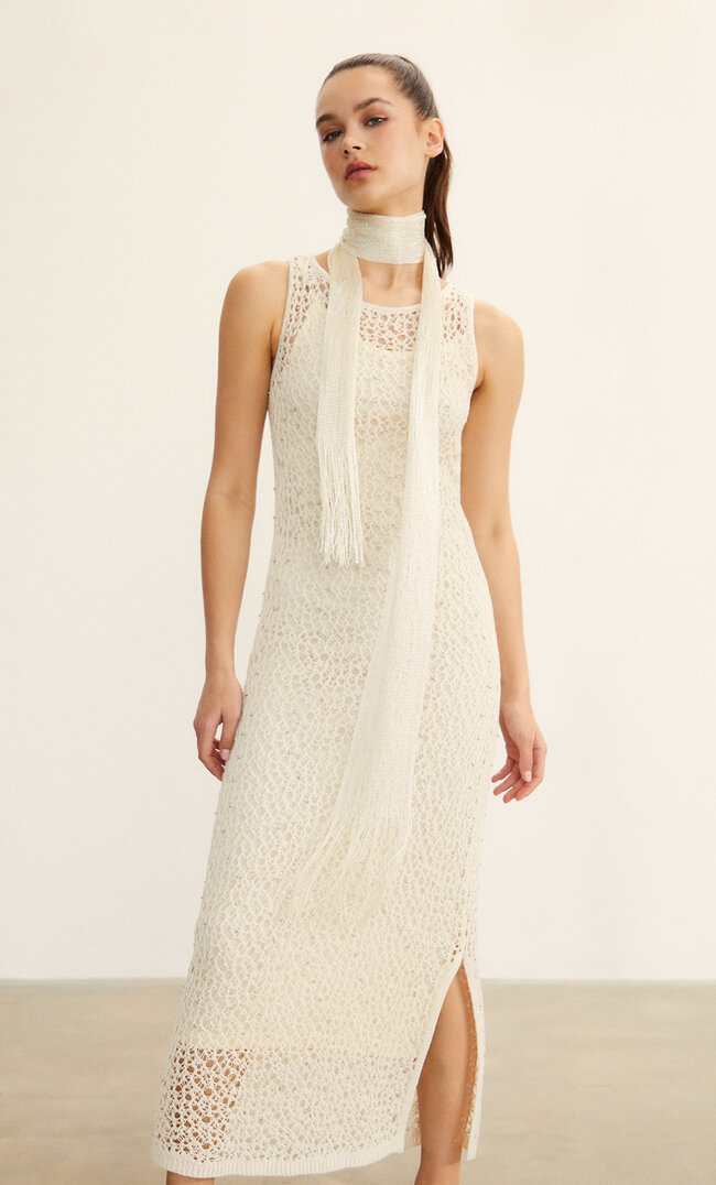 Stradivarius Langes Kleid mit Perlenbesatz Vanille L