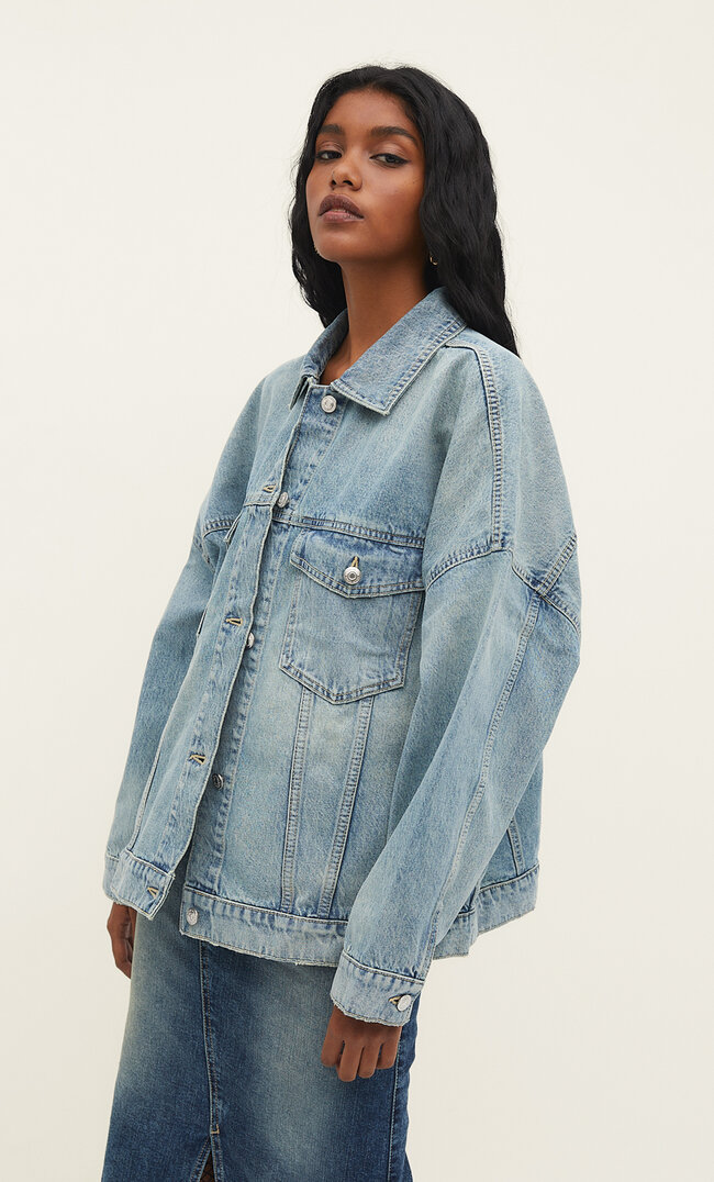 Stradivarius Oversize-Jeansjacke BLACK DENIM DARK XS