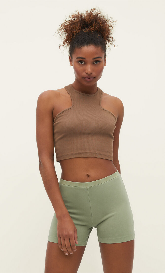 Stradivarius Obcisłe spodenki bawełniane z efektem sprania Khaki XS