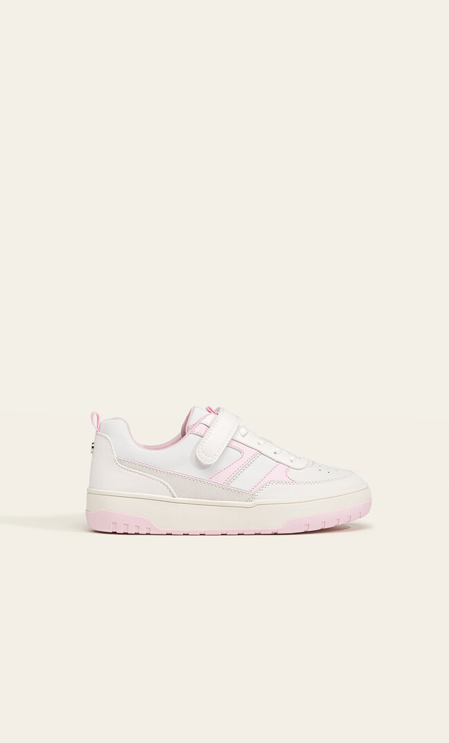 Stradivarius Sneaker mit Riemen BUNT 39