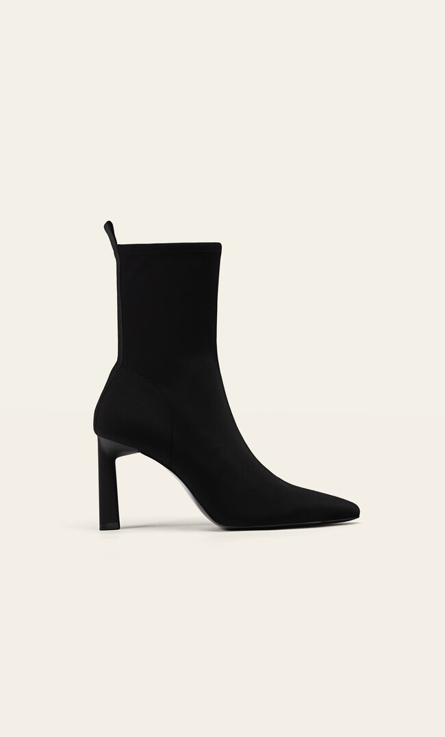 Stradivarius Stoffstiefeletten Mit Absatz Schwarz 36