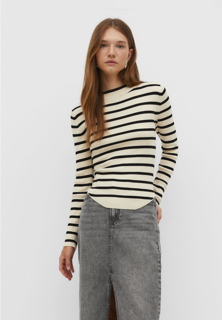 Stradivarius Pullover mit halbhohem Rollkragen und abgerundetem Saum Vanille S
Stradivarius Pullover mit halbhohem Rollkragen und abgerundetem Saum Vanille S